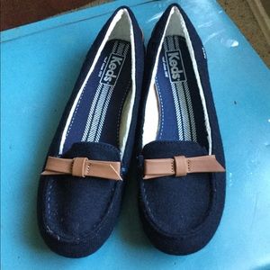 KEDS loafers navy and brown cute and new!